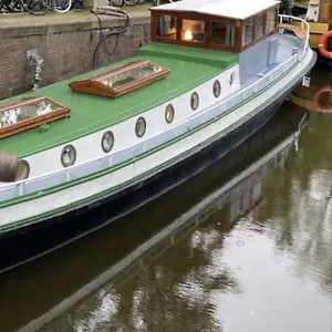 Luxury Historic Boat Botel